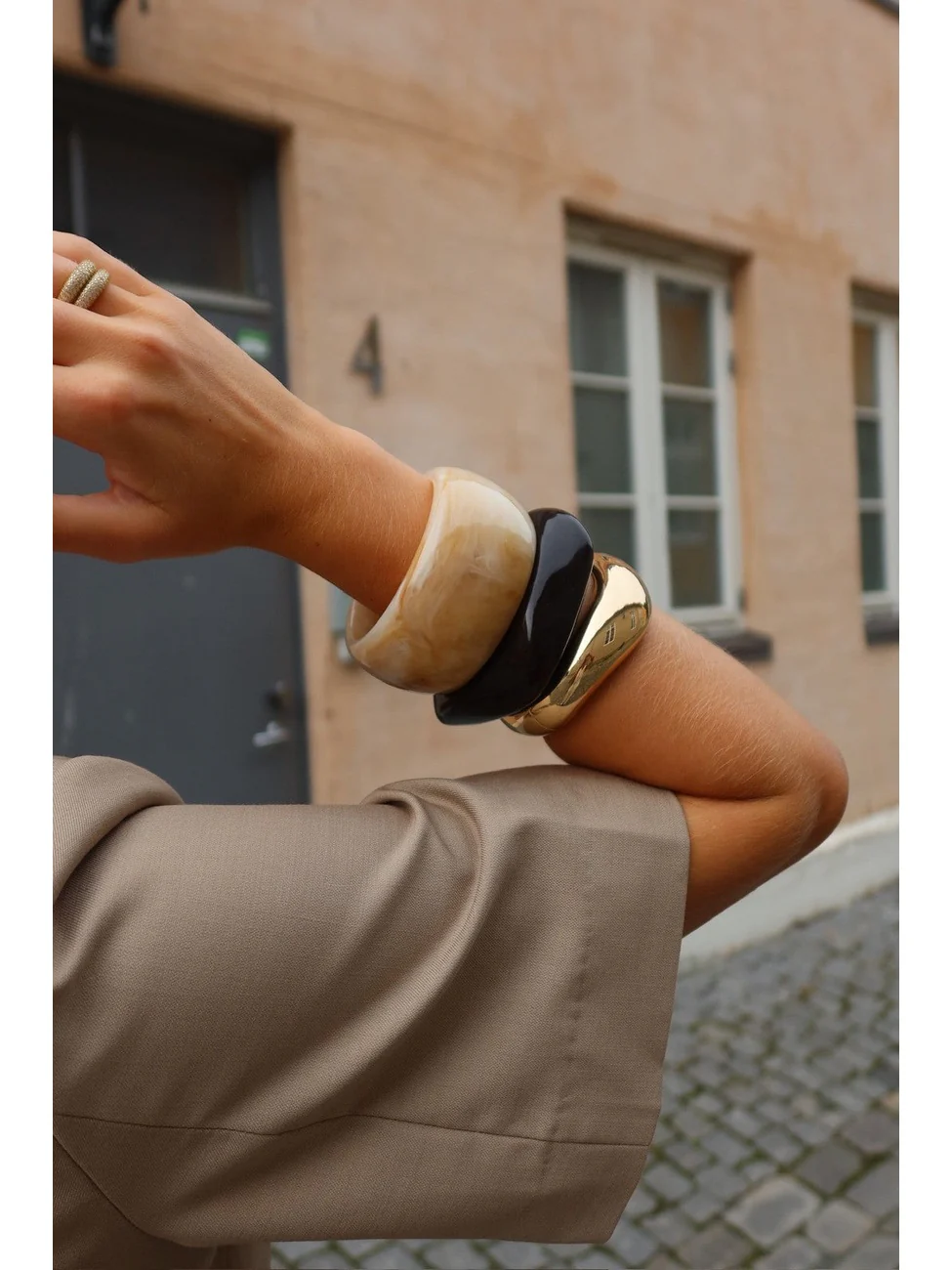 Big square armbÄnd - dark brown - Image 2