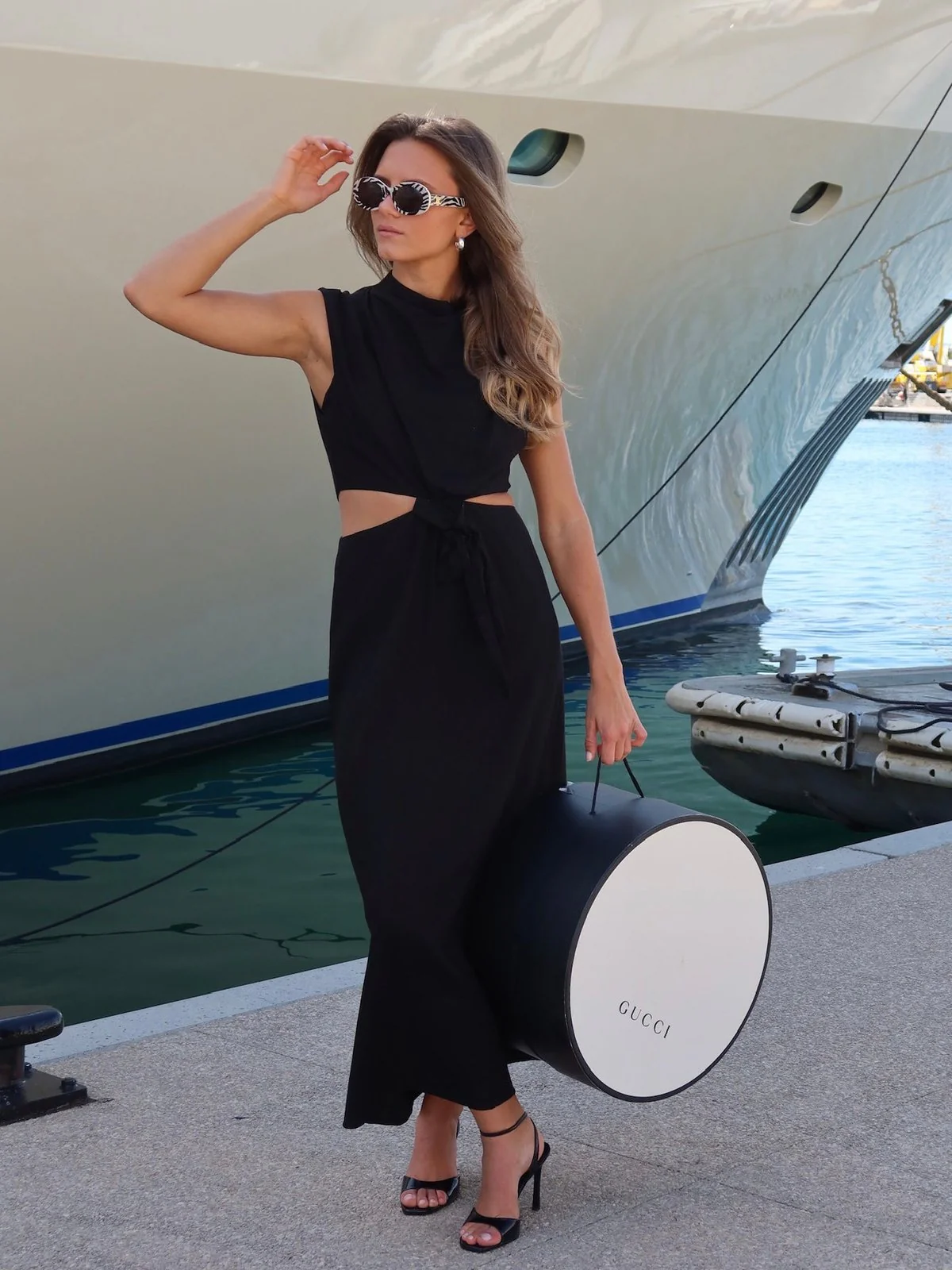 Sienna cut out kjole - black