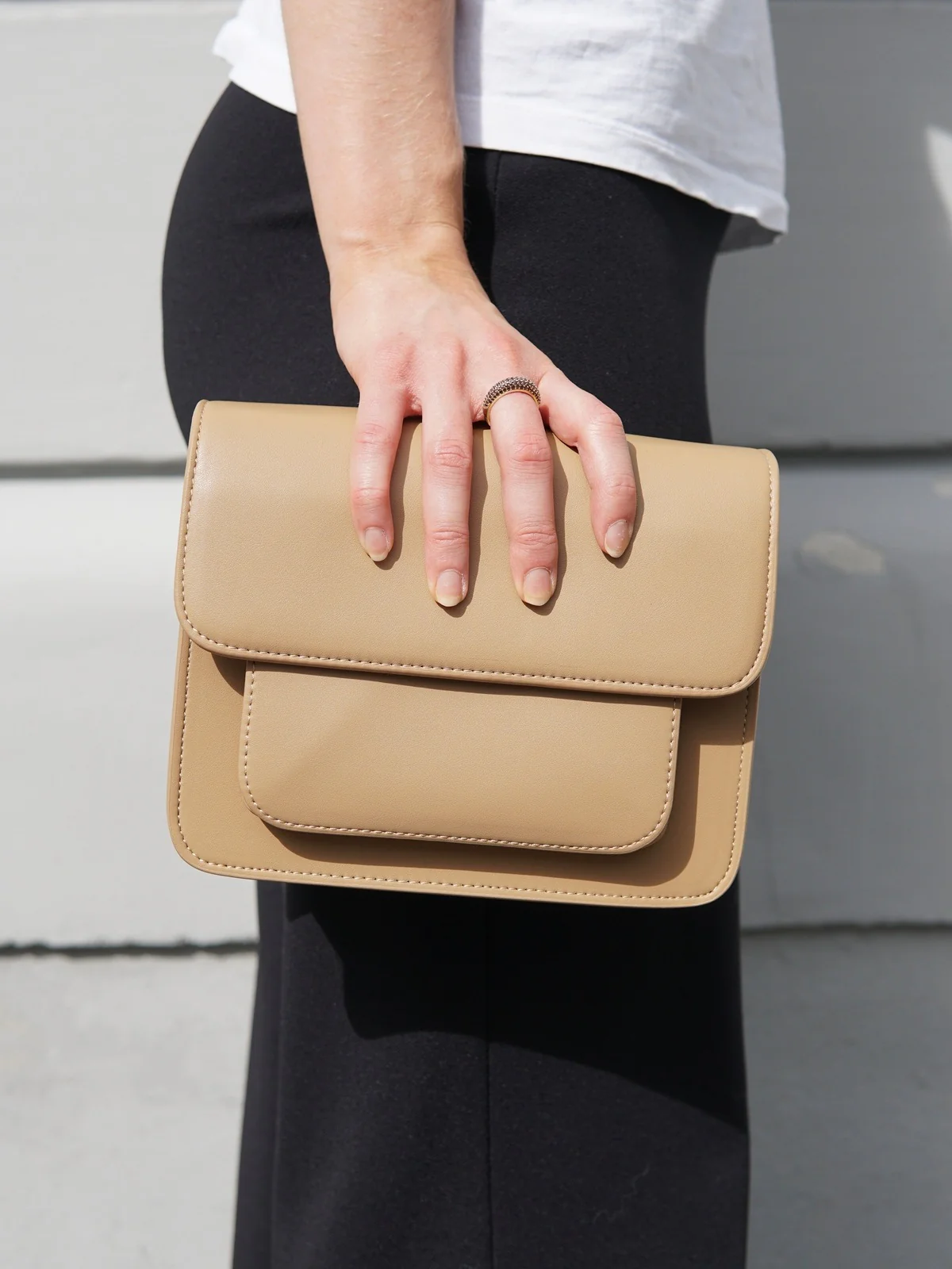 Cayman pocket soft structure veske - tan - Image 6