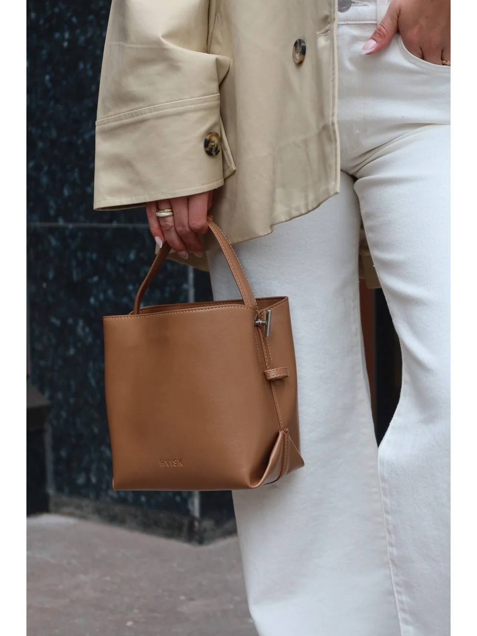 Molly glossy structure veske - mocha
