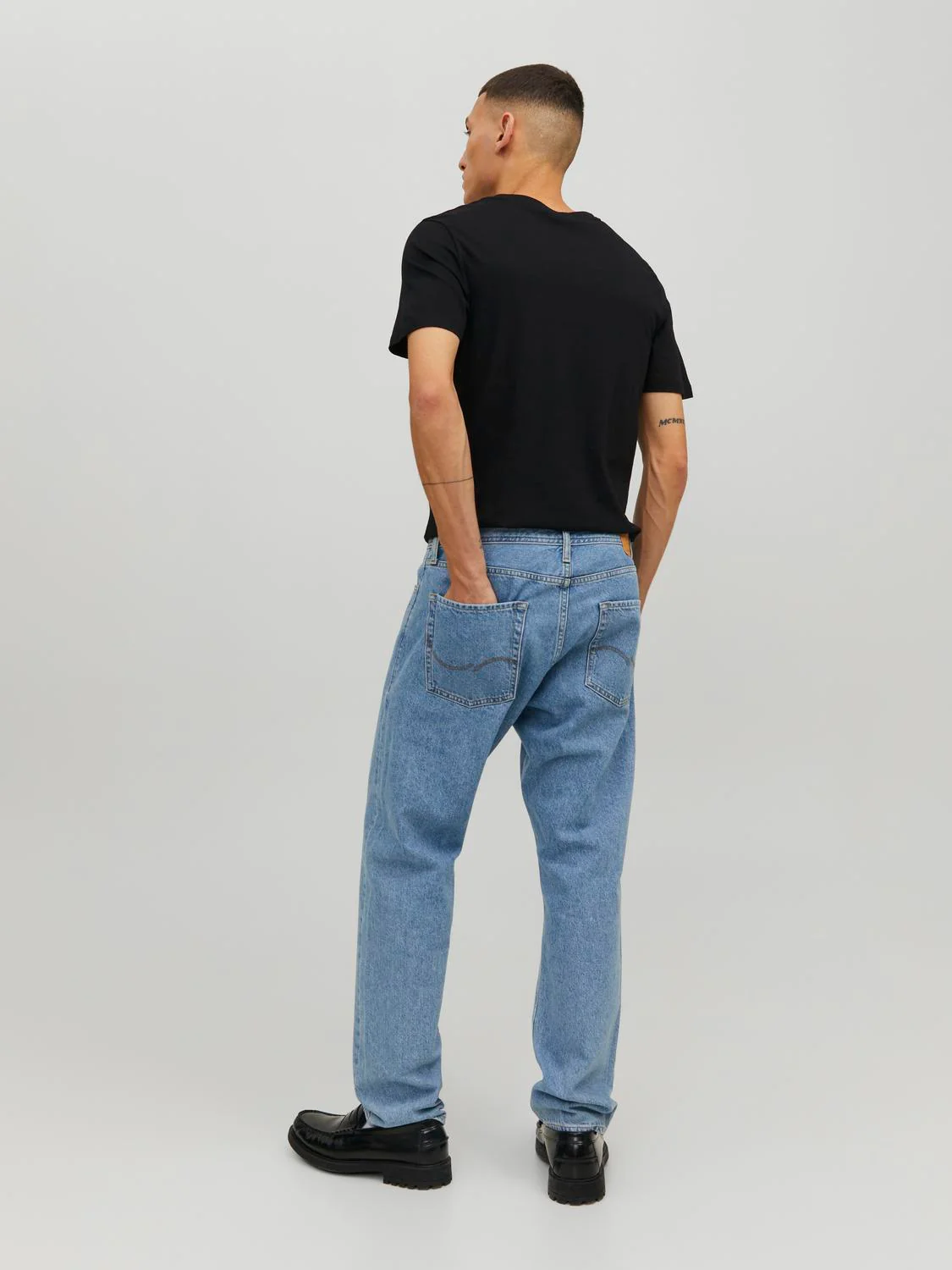 Organic basic t-skjorte o neck - black slim - Image 5