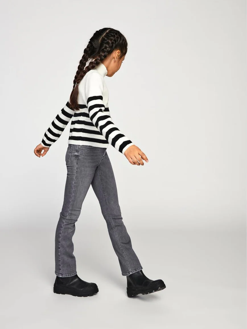 Blush Flared Jeans - Medium Grey Denim - Image 3