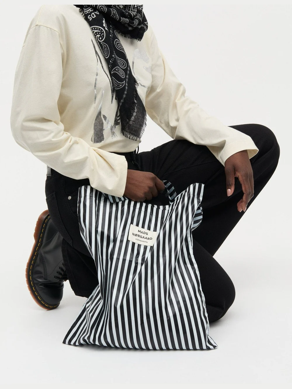 Sacky atoma tote bag - white alyssum/andean t - Image 3