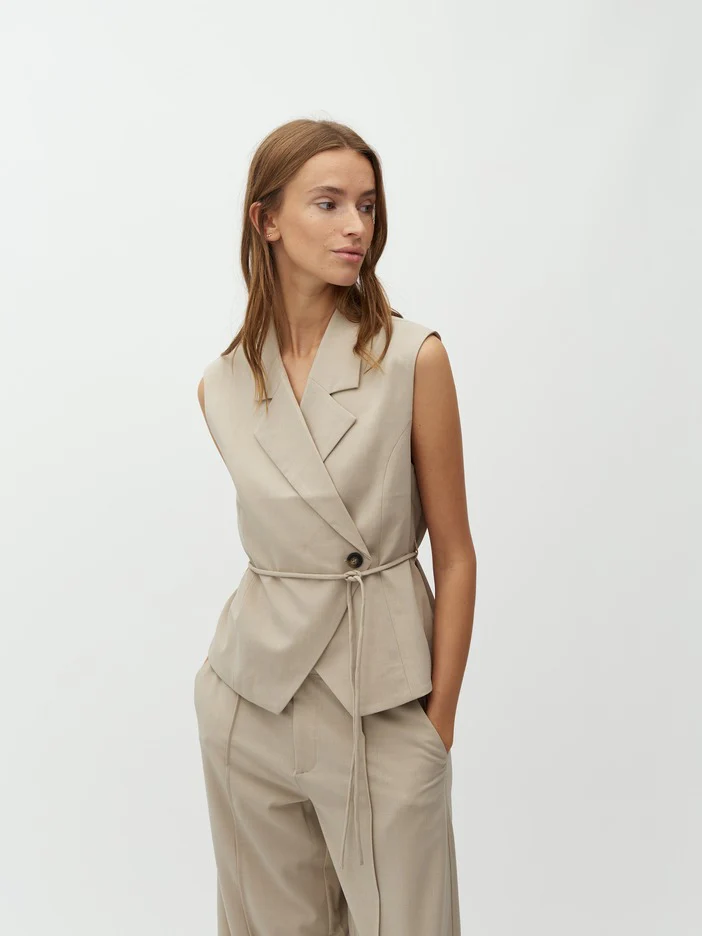 Evelora vest - light sand - Image 8