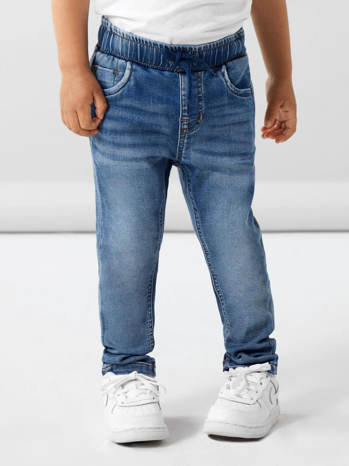 RYAN SLIM JEANS - Medium Blue Denim - Image 4