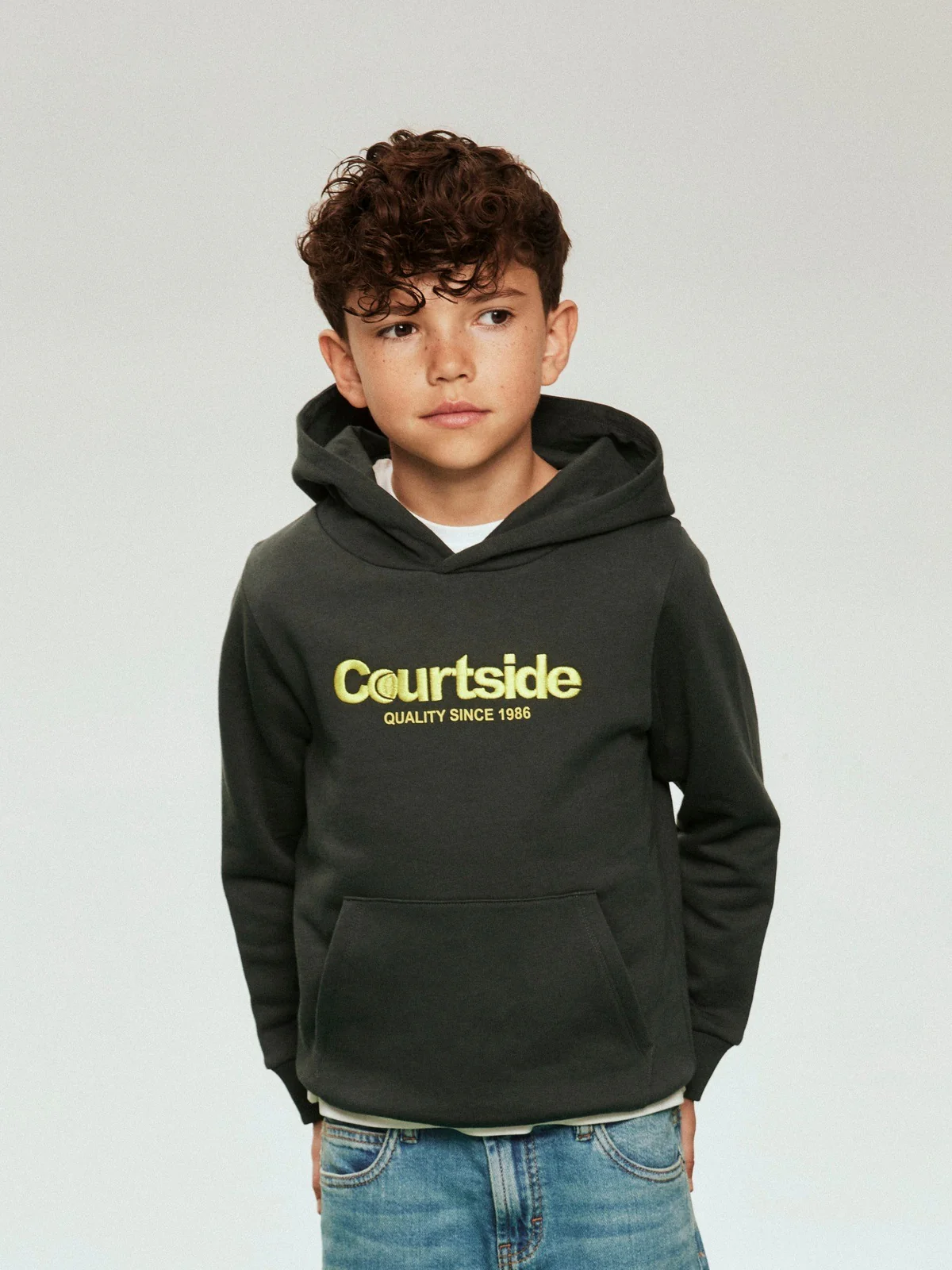 TUCKER HETTEGENSER - Urban Chic - Image 3