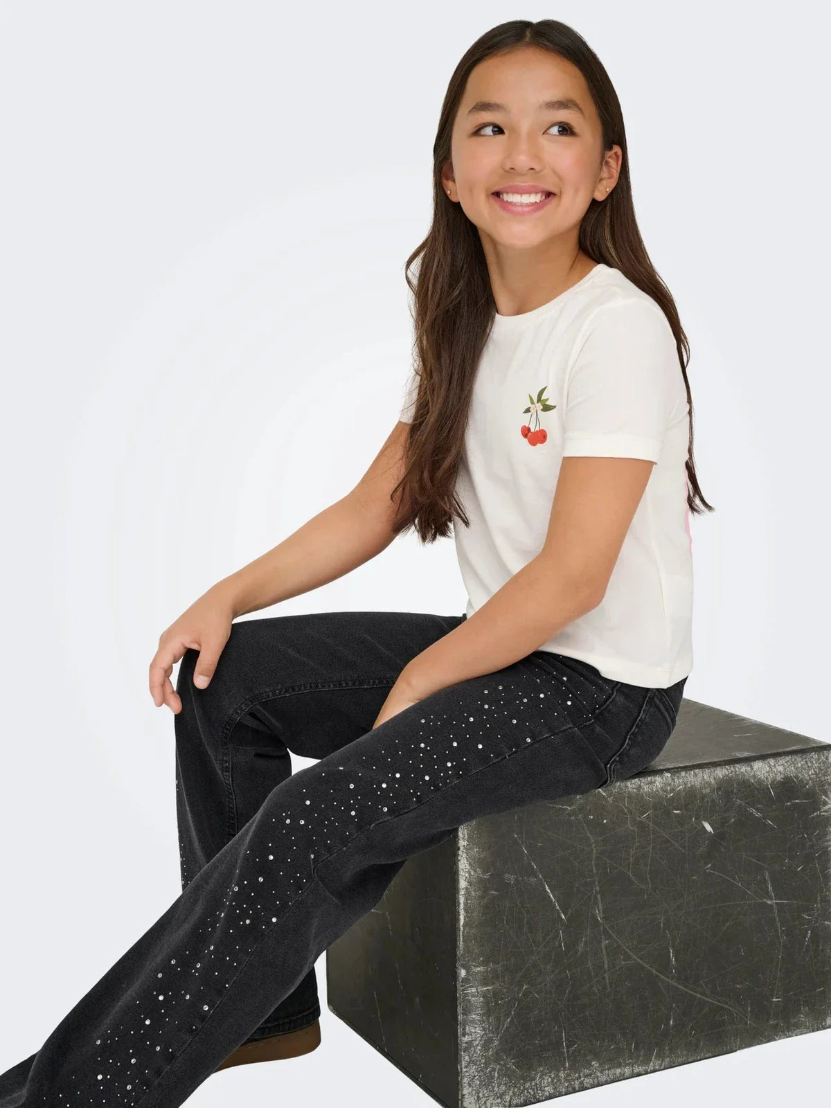 JUICY RHINESTONE WIDE LEG JEANS - Washed Black - Image 3