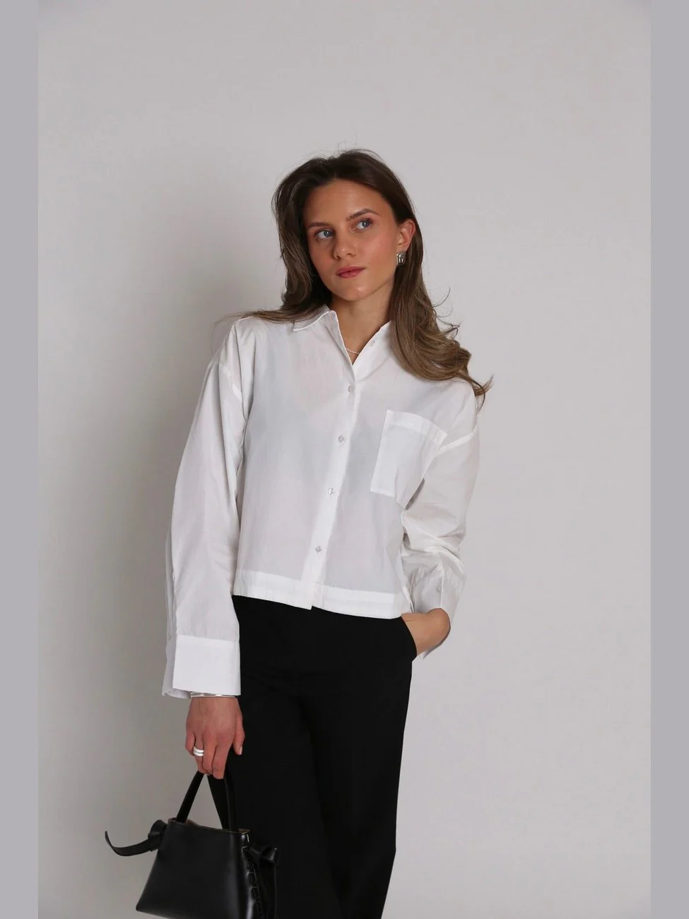 Astha cropped boxy skjorte - bright white - Image 4
