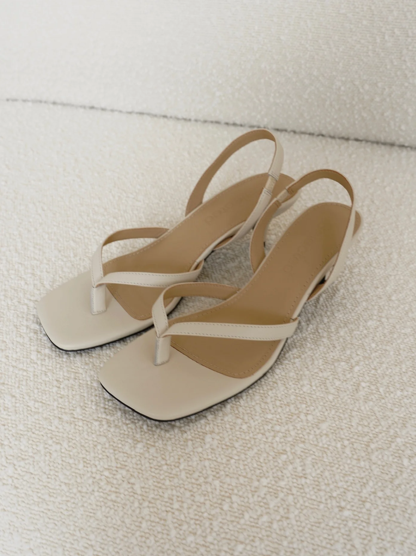 Ella skinn hæl sandal - egret - Image 4