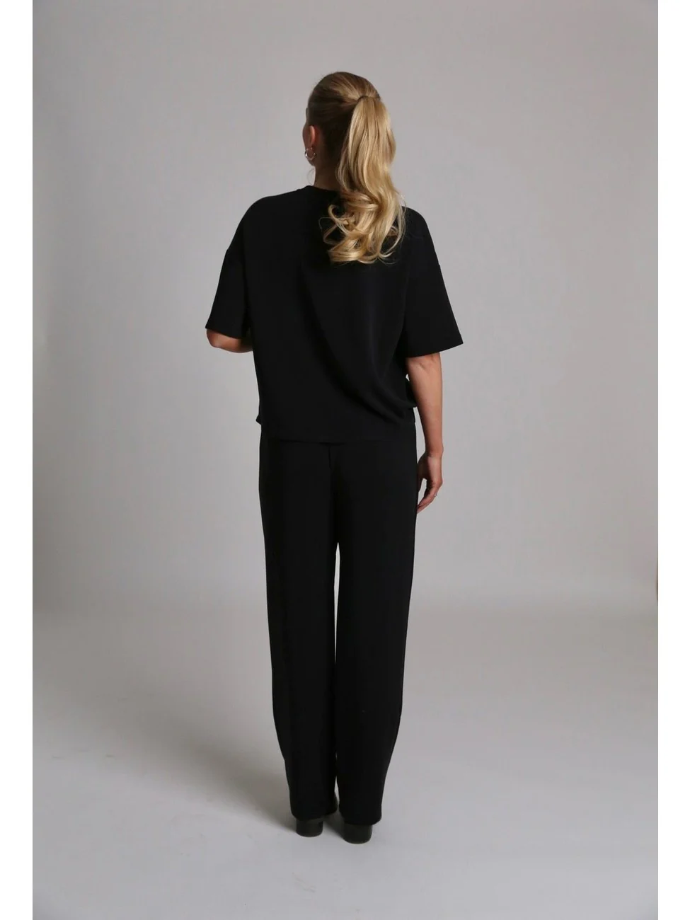 Oversized tenny t-skjorte - black - Image 4