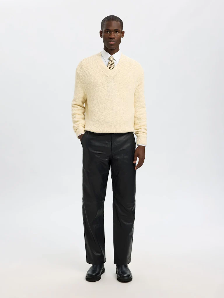 Angus ls knit v-neck - angora - Image 2