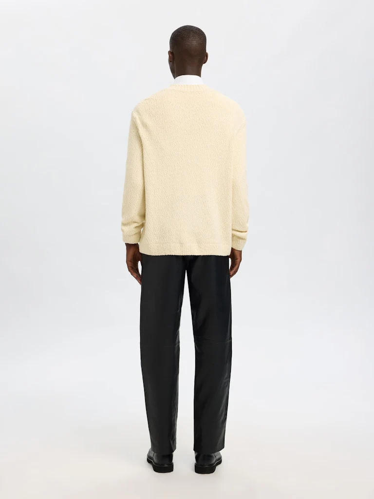 Angus ls knit v-neck - angora - Image 3