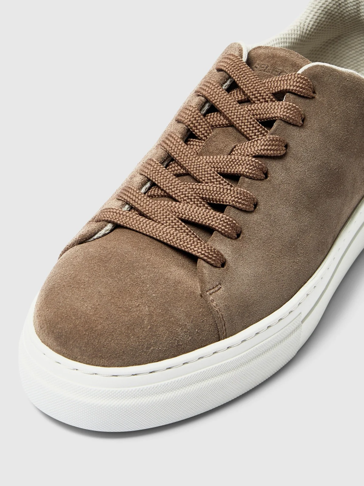 David chunky suede sneaker - almondine - Image 4