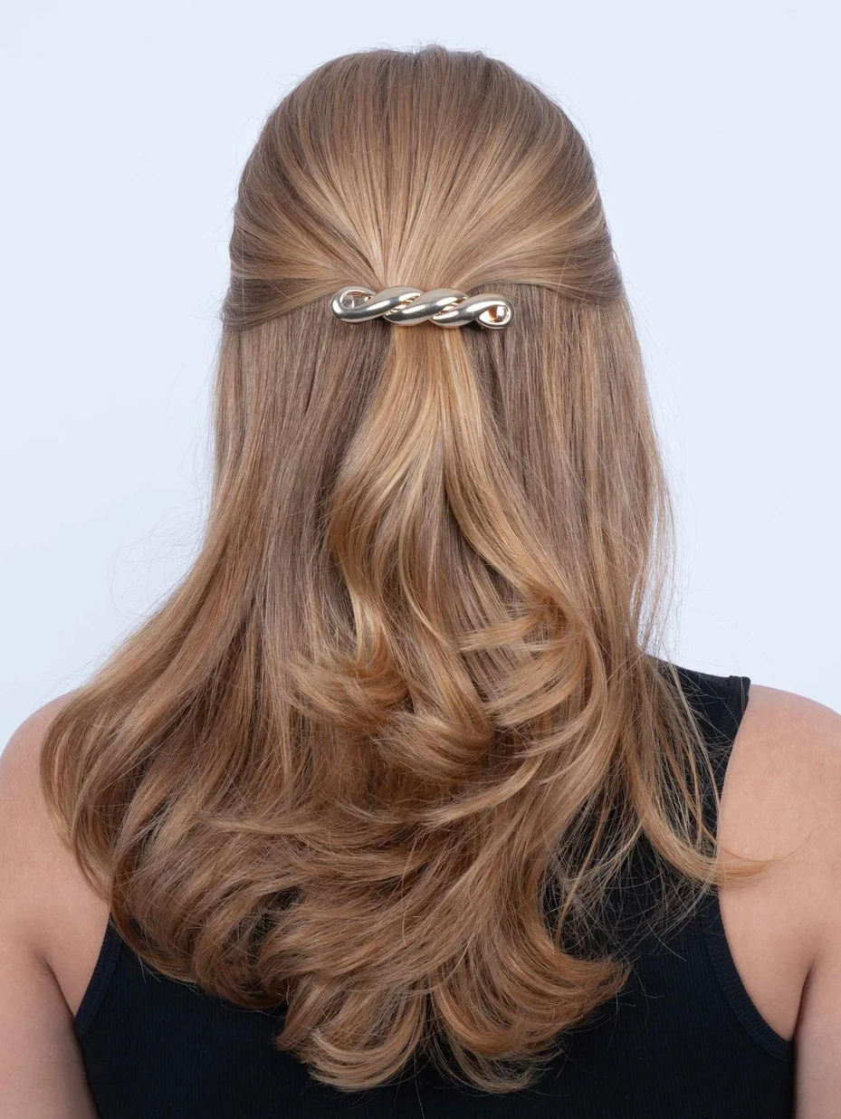 Glossy twisted hair clip - golden - Image 2