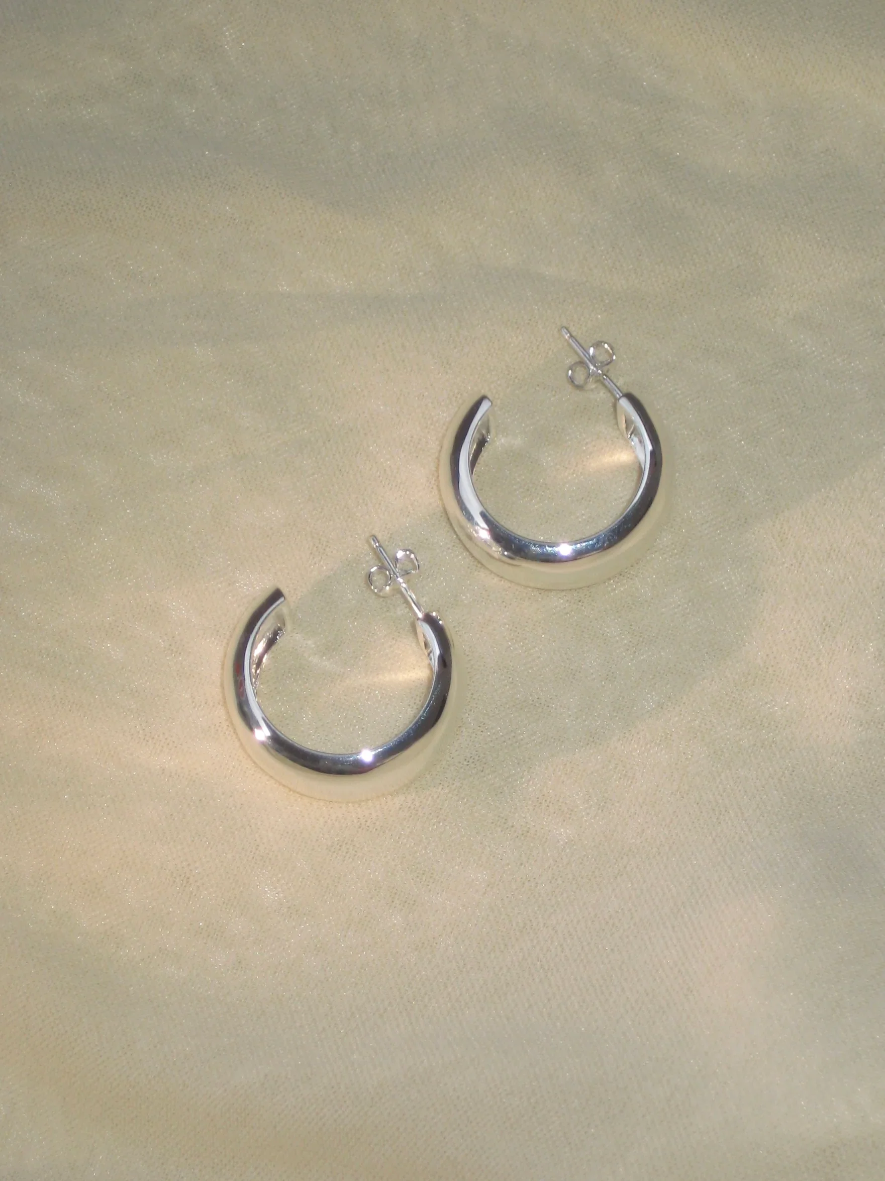 Bold dome hoops - silver - Image 4